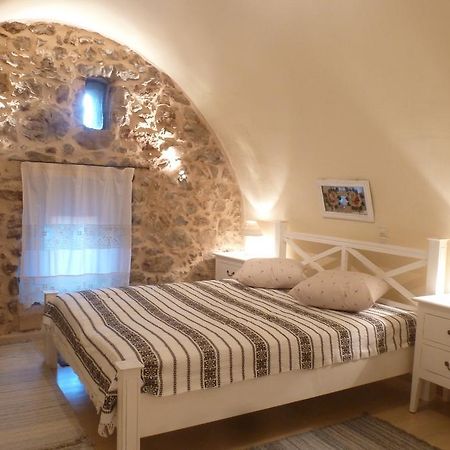 To Petradi Leilighet Avgonima Rom bilde